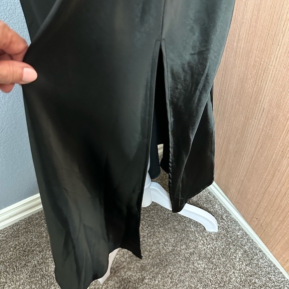 Selfie Leslie BLACK Downtown Cami Strap Front Split MIDI Dress, Size Medium (v) - Picture 5 of 11